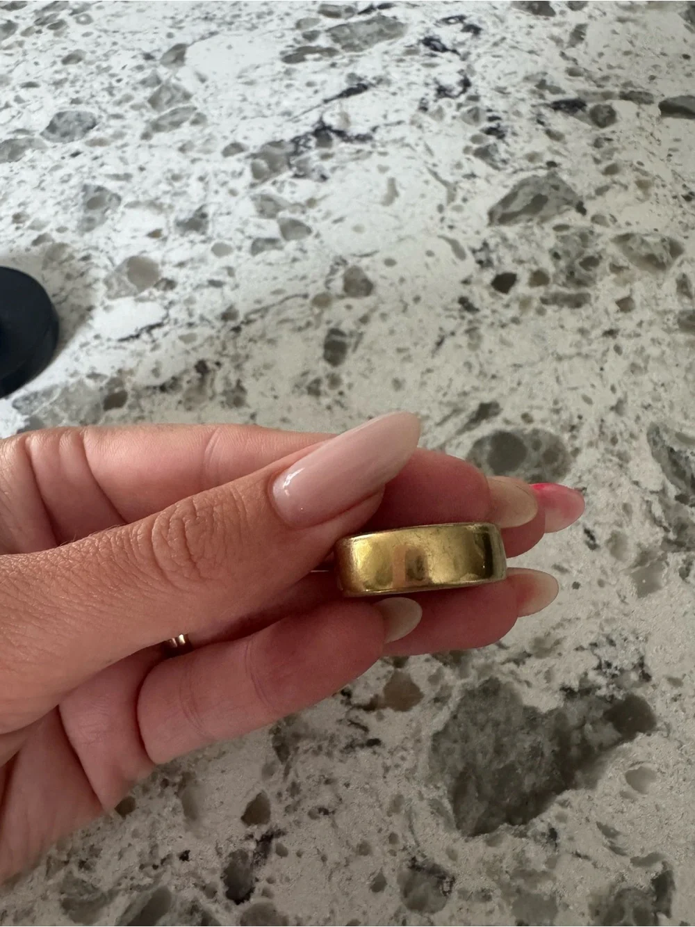 Oura ring charger